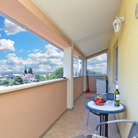 Mladenka 1721 Apartamento *