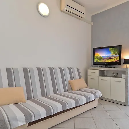 Mladenka 1721 Apartmán Pula